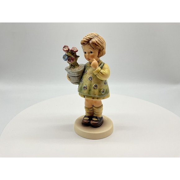 M.J. Hummel "My Wish Is Small" Figurine, Original Box, Hum #463/0 - Picture 5 of 16